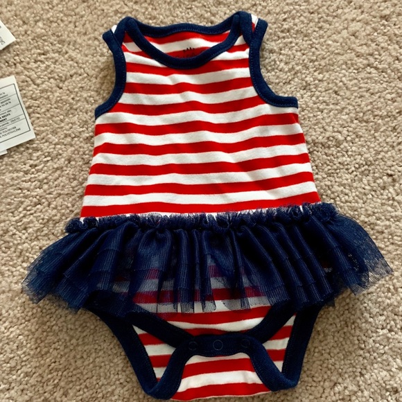 Carters party outfit! Bundle 5/$20! - Picture 1 of 2